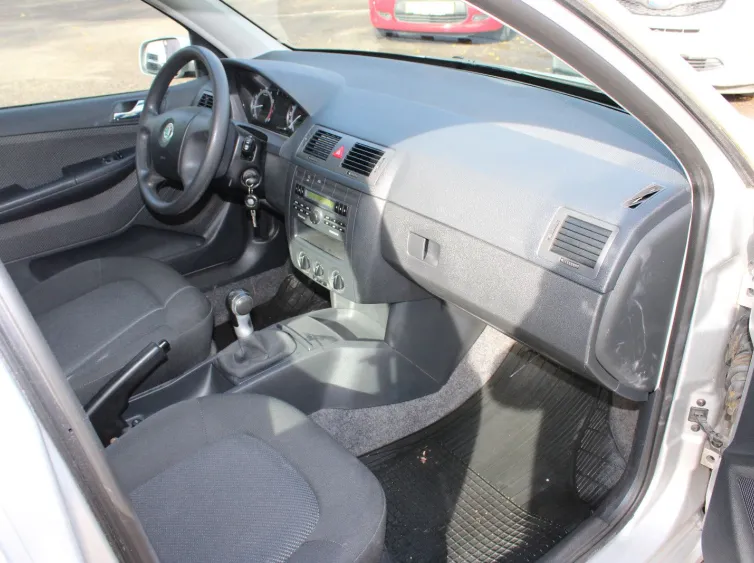 Fabia Combi Ambiente *KLIMA+TEMPOM.+AHK+PDC*, Silber, 2008, Foto 21 von 24