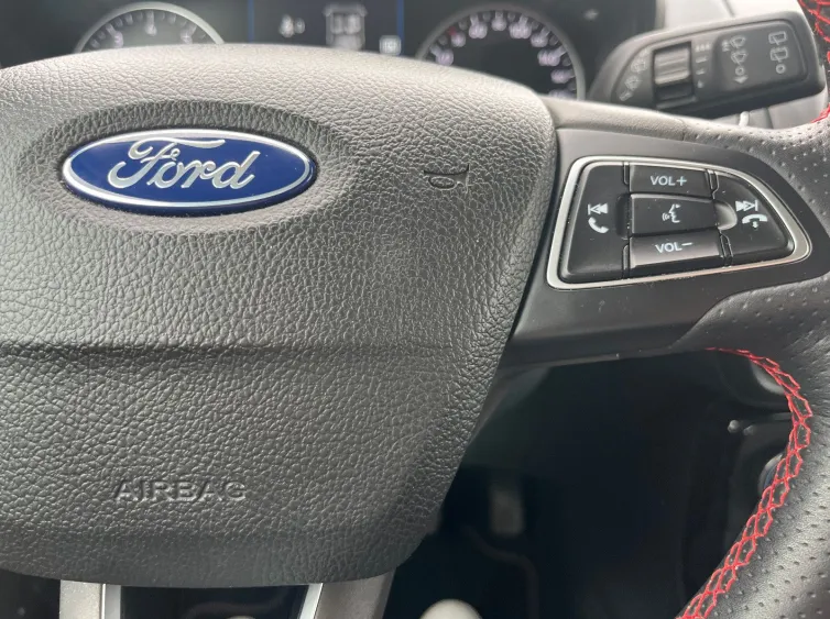 EcoSport ST-Line X Alcantara+LED+Sitz&Lenkhz+PDC, Schwarz, 2022, Foto 22 von 32