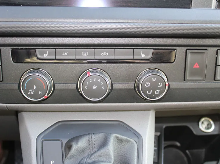 T6 Transporter lang Automatik*NAVI+KLIMA+TEMPO*, Weiß, 2021, Foto 18 von 25