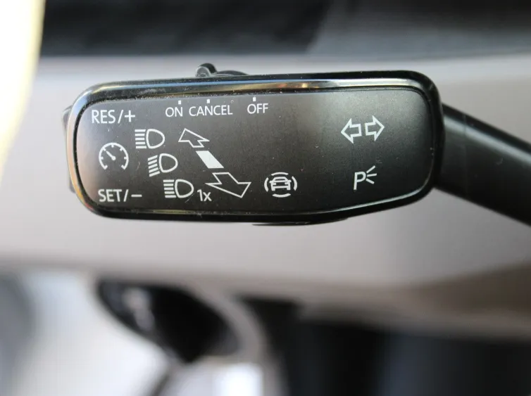 T6 Transporter lang Automatik*NAVI+KLIMA+TEMPO*, Weiß, 2021, Foto 16 von 25
