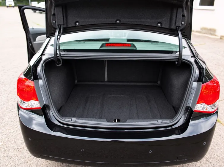 Cruze LS Limo. *KLIMA+PDC+NAVI+FREISPRECH*, Schwarz, 2012, Foto 25 von 27