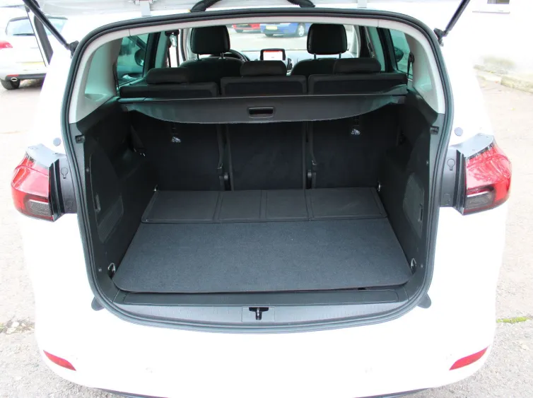 Zafira C Tourer Drive *KLIMAAUT.+SITZ&LENKRADH.*, Weiß, 2016, Foto 28 von 30