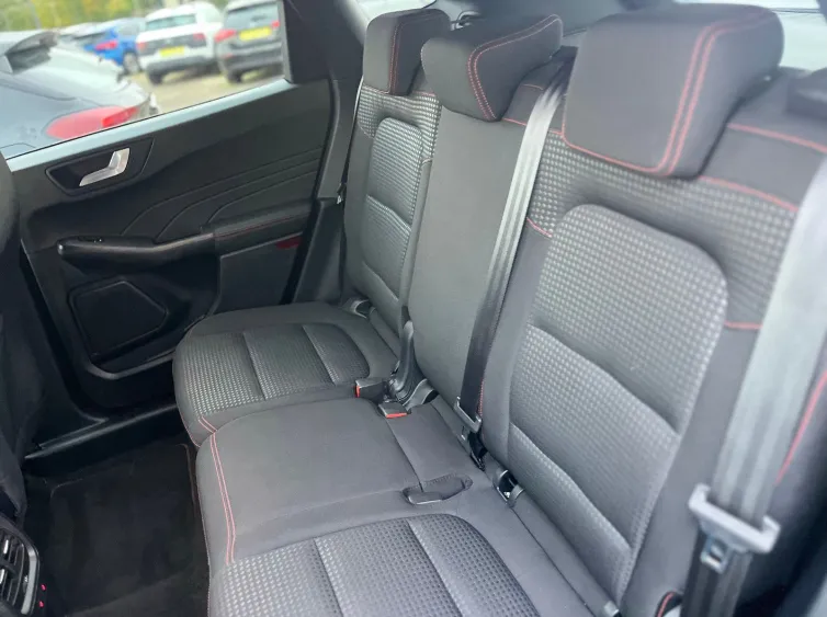 Kuga ST-Line Sitz&Lenkhz+LED+Klimaaut+HEADUP, Schwarz, 2022, Foto 20 von 34