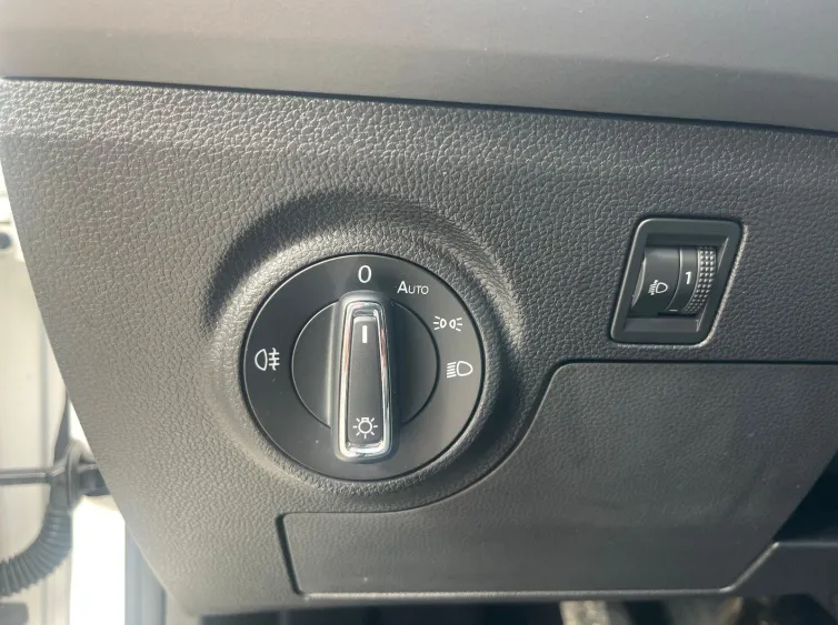 Ibiza Style 5-Trg+Klima+PDC+Navi+Sitzheizung, Weiß, 2021, Foto 20 von 28