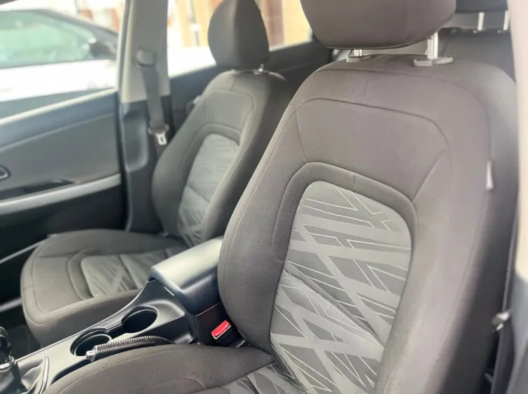cee'd Sportswagon Klima+PDC+Sitz&Lenkradhzg+Navi, Silber, 2013, Foto 19 von 29