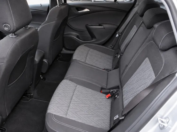 Astra K Sports Tourer *NAVI+DAB+PDC+LED+TEMPOM.*, Weiß, 2020, Foto 16 von 29