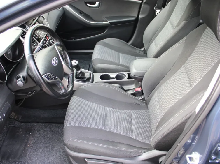 i30 cw blue Trend *KLIMA+TEMPOMAT+PDC+AHK*, Blau, 2018, Foto 13 von 30