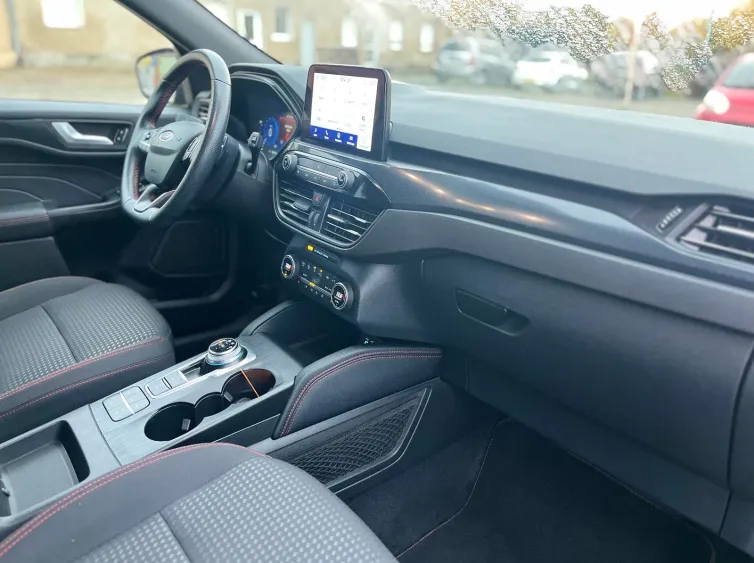 Kuga ST-Line Sitz&Lenkhz+LED+Klimaaut+HEADUP, Schwarz, 2022, Foto 17 von 34