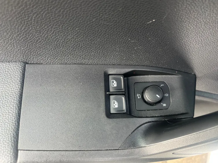 Ibiza Style 5-Trg+Klima+PDC+Navi+Sitzheizung, Weiß, 2021, Foto 22 von 28