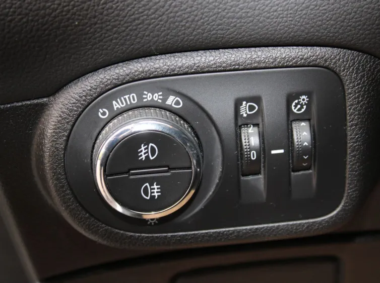 Zafira C Tourer Drive *KLIMAAUT.+SITZ&LENKRADH.*, Weiß, 2016, Foto 18 von 30