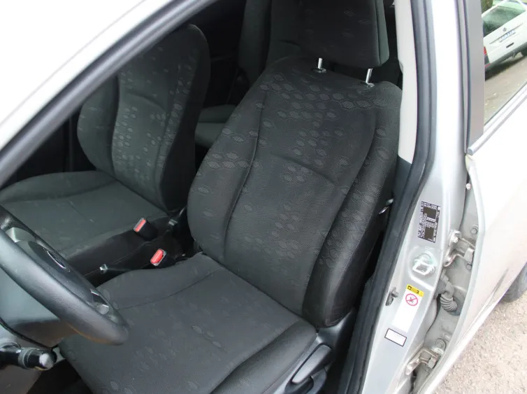 Trezia Active Sport *1.HAND+KLIMA+AHK*, Silber, 2014, Foto 15 von 26