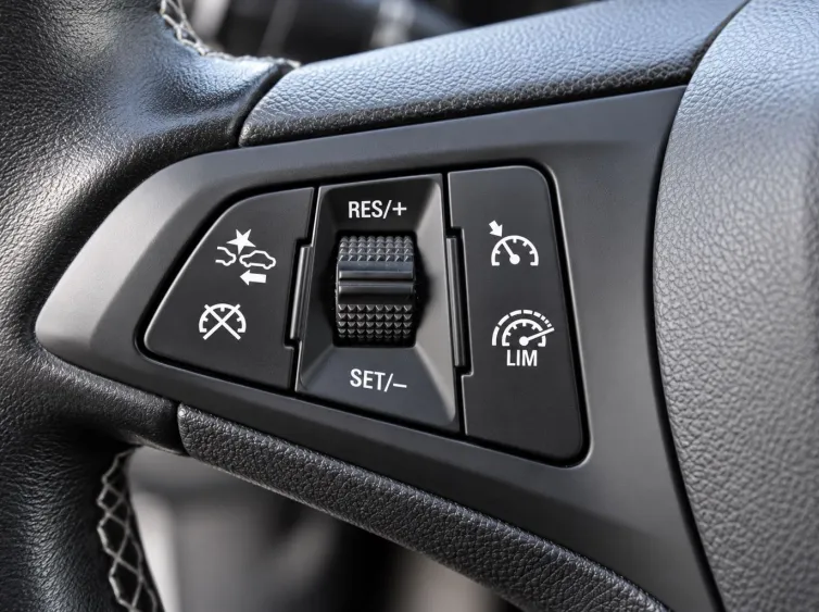 Astra K Sports Tourer *NAVI+DAB+PDC+LED+TEMPOM.*, Weiß, 2020, Foto 19 von 29