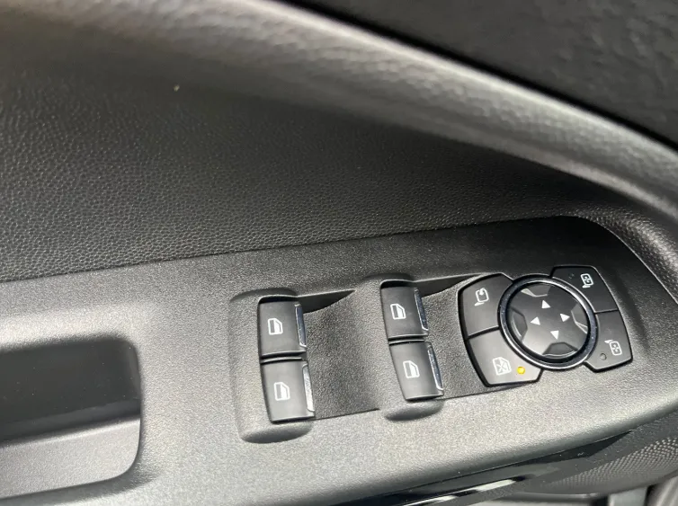 EcoSport ST-Line X Alcantara+LED+Sitz&Lenkhz+PDC, Schwarz, 2022, Foto 27 von 32