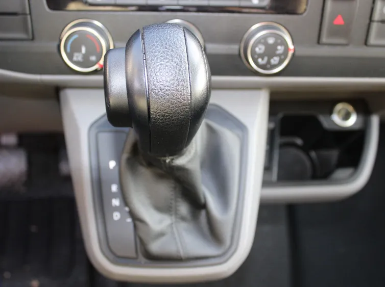 T6 Transporter lang Automatik*NAVI+KLIMA+TEMPO*, Weiß, 2021, Foto 17 von 25