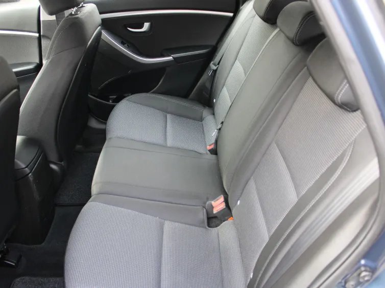 i30 cw blue Trend *KLIMA+TEMPOMAT+PDC+AHK*, Blau, 2018, Foto 15 von 30